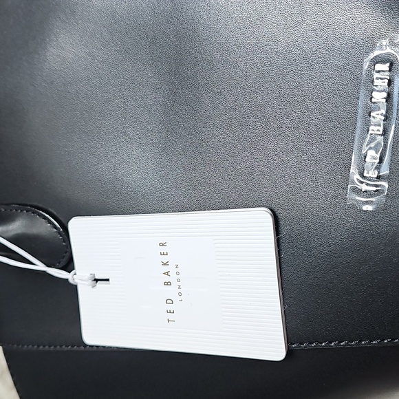 Ted Baker Safaz Leather Bucket Tote - Picture 2 of 9